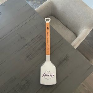 Los Angeles lakers spatula brand new